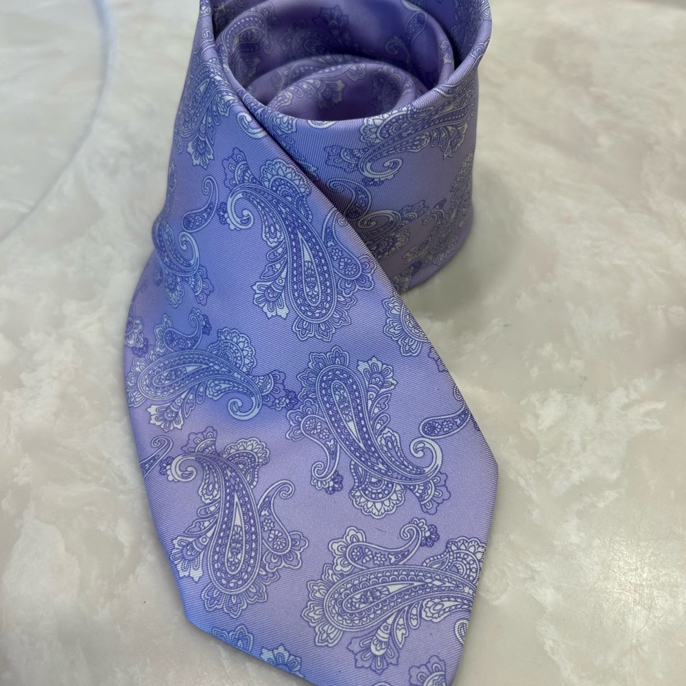 Brioni Elegant Paisley Men's Tie - Lavender Purple Silk, Made in Italy - Picture 12 of 12